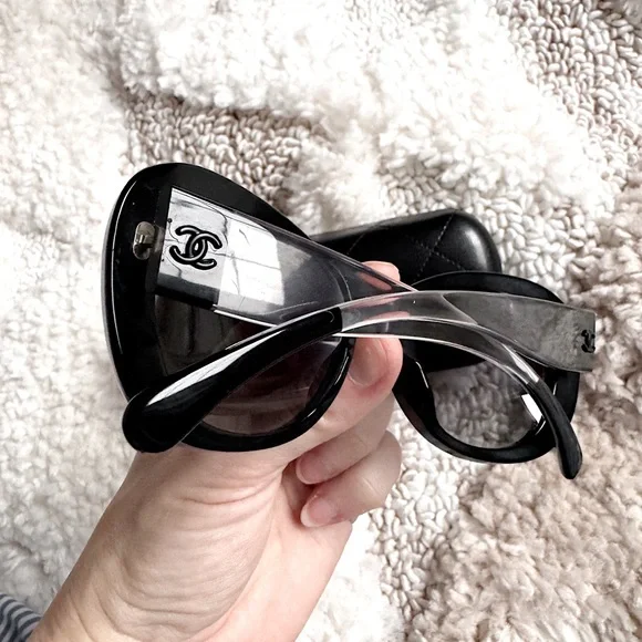CHANEL OVERSIZED BLACK CC LOGO CLEAR sunglasses with case style 5264 Chanel Sunglasses 5264 c.501/S8 57-17 140 3P Black  main image 4